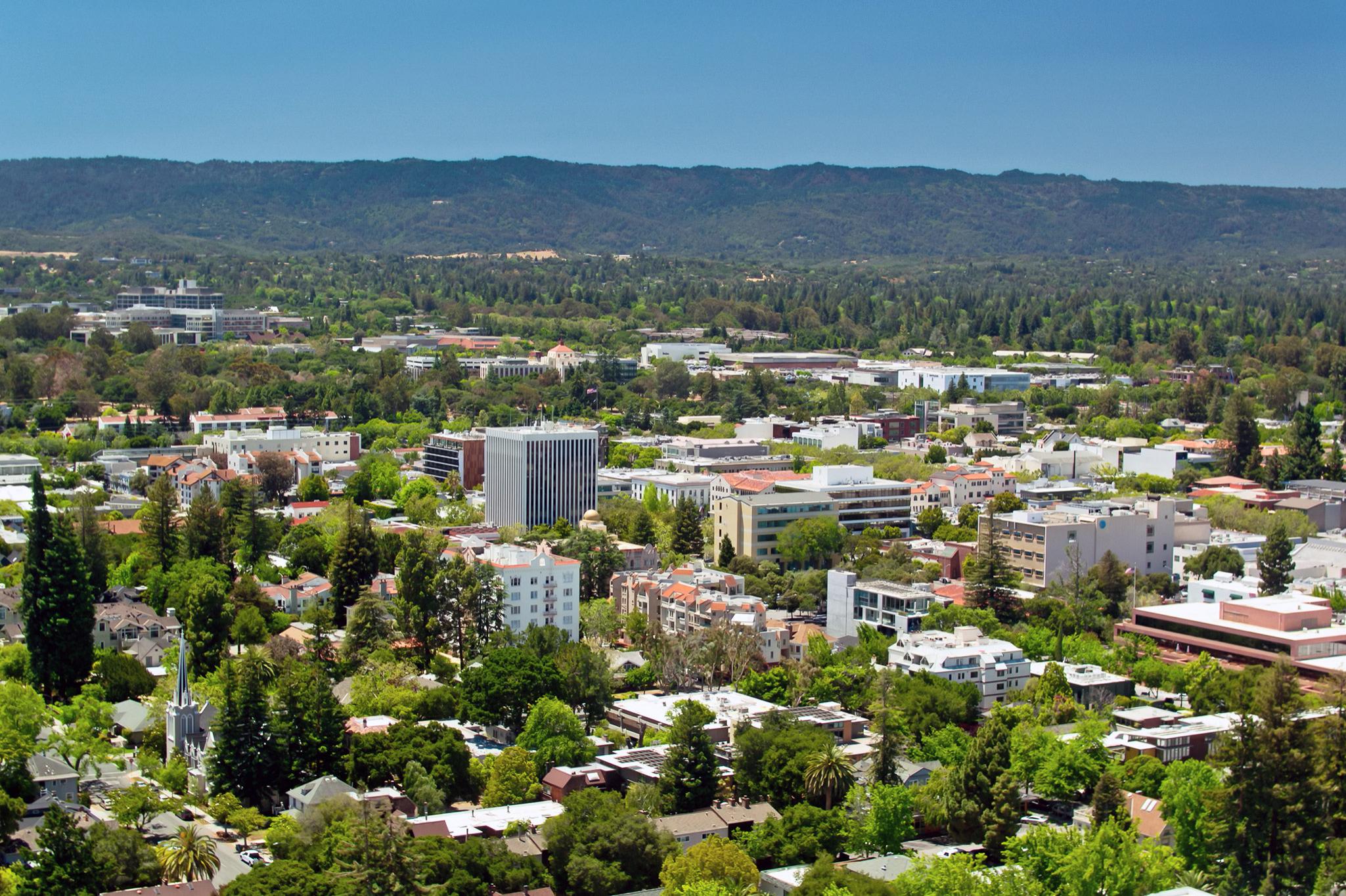 Palo Alto scenic view near top home builder community